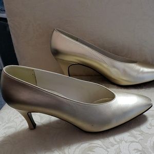 Stuart Weitzman Gold Heels Pumps 6.5B